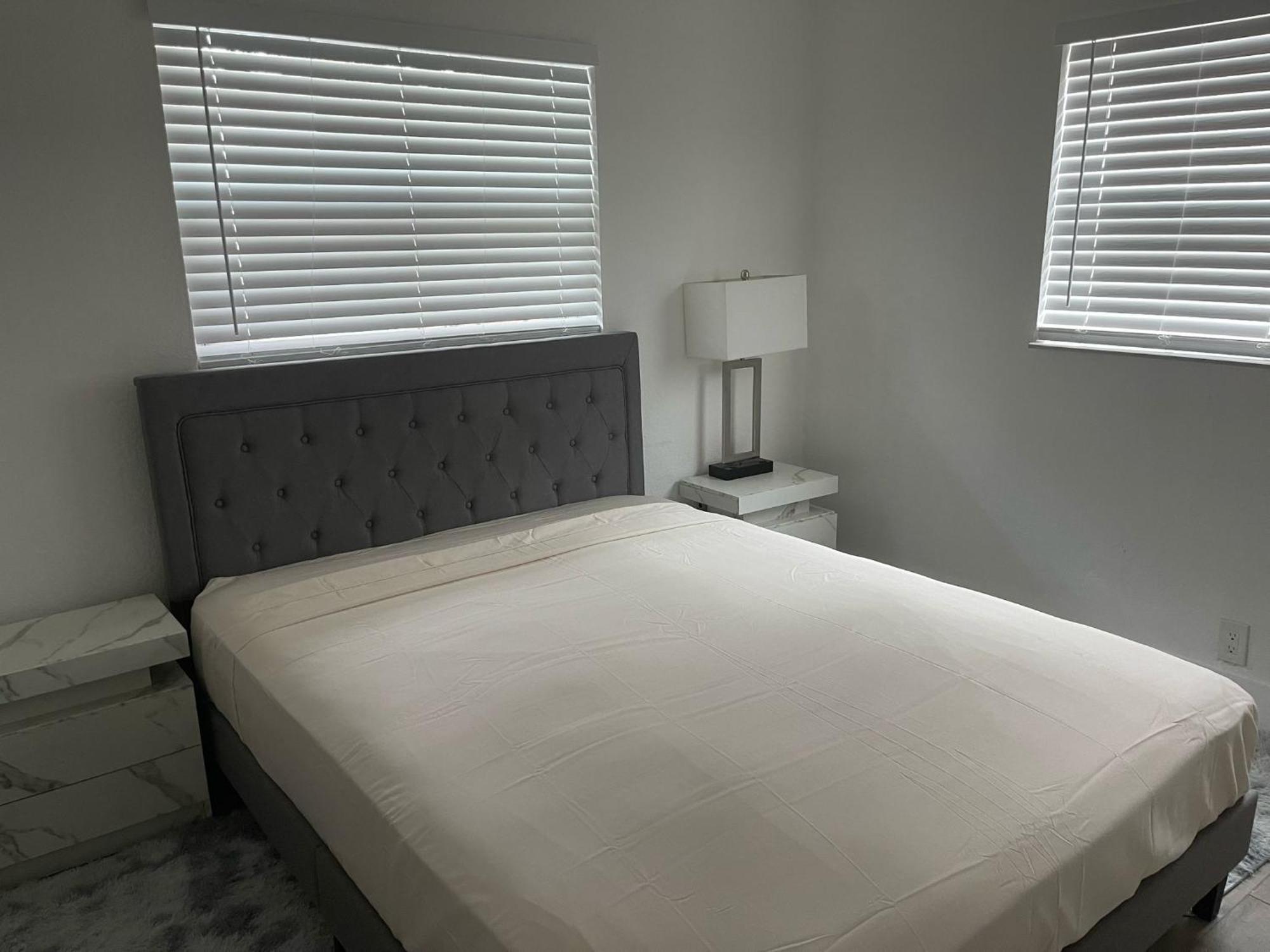 Cozy New Renovated Apartment 포트 로더데일 외부 사진